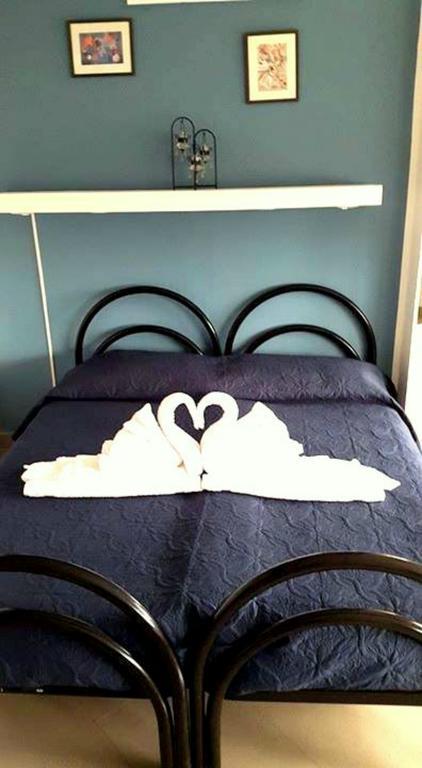 Lo Specchio Del Salento Bed & Breakfast Lecce Ruang foto