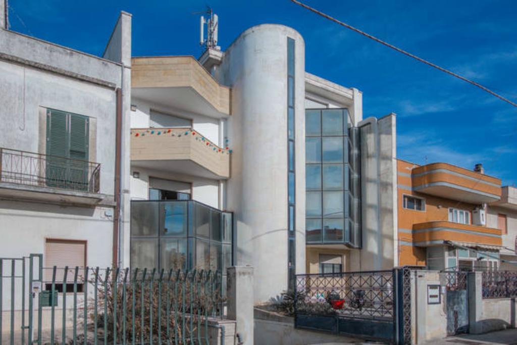 Lo Specchio Del Salento Bed & Breakfast Lecce Bagian luar foto