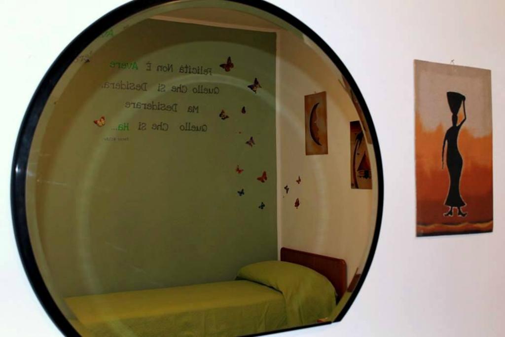 Lo Specchio Del Salento Bed & Breakfast Lecce Ruang foto