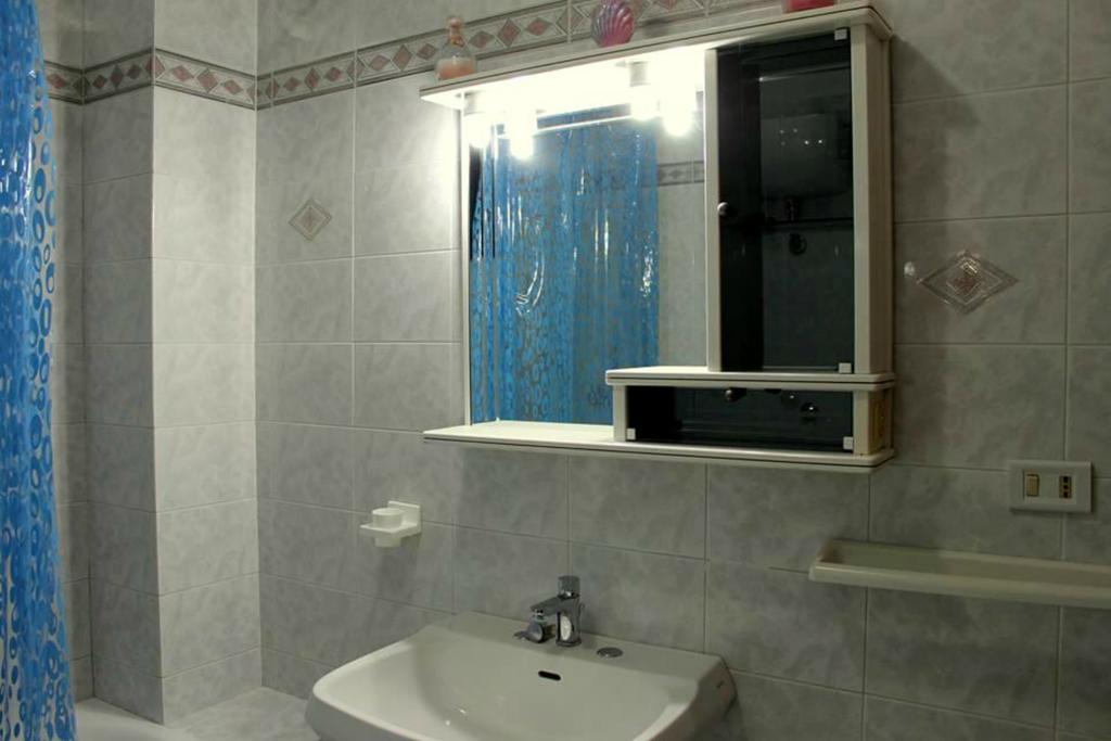 Lo Specchio Del Salento Bed & Breakfast Lecce Bagian luar foto