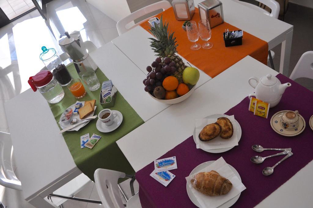 Lo Specchio Del Salento Bed & Breakfast Lecce Bagian luar foto