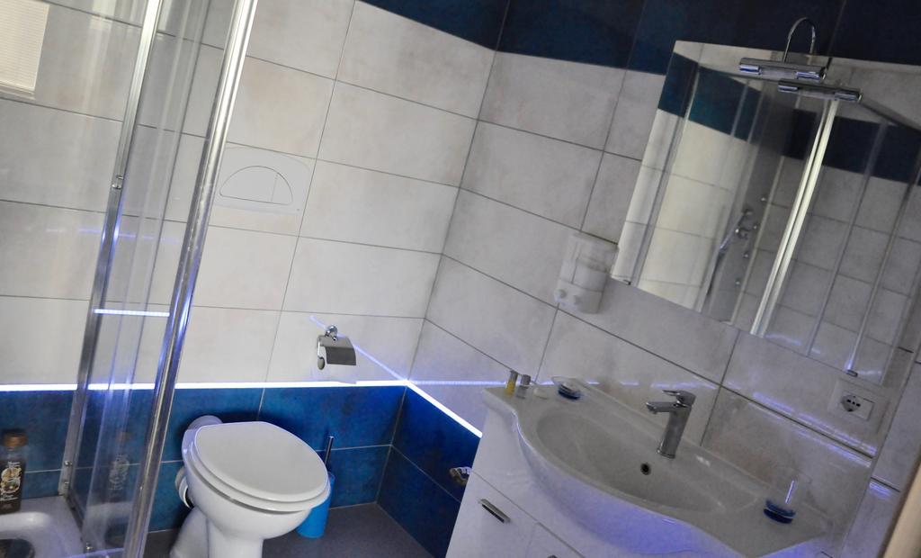 Lo Specchio Del Salento Bed & Breakfast Lecce Bagian luar foto