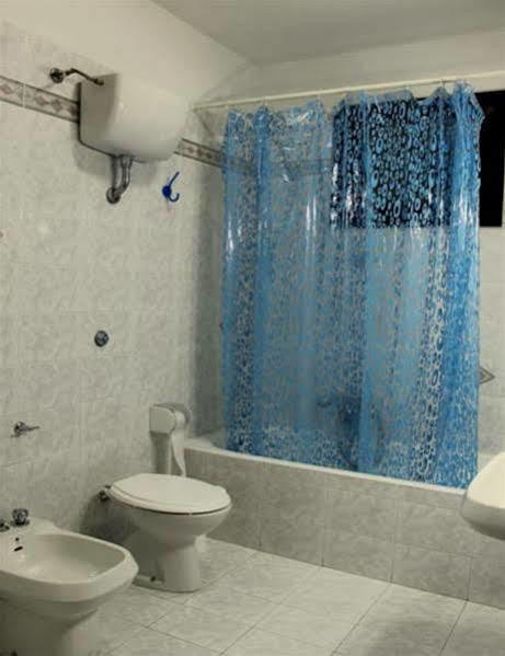 Lo Specchio Del Salento Bed & Breakfast Lecce Bagian luar foto