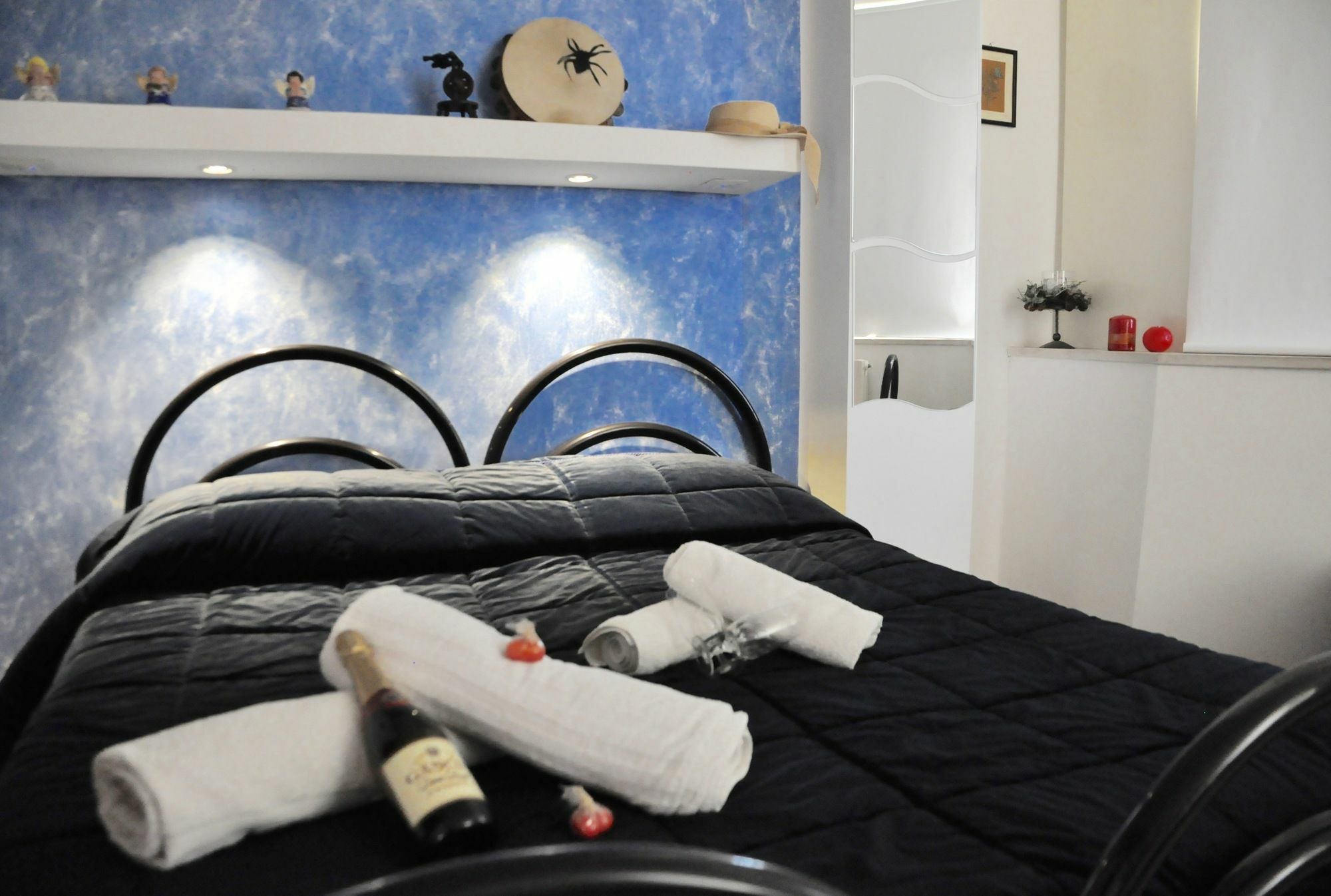 Lo Specchio Del Salento Bed & Breakfast Lecce Bagian luar foto